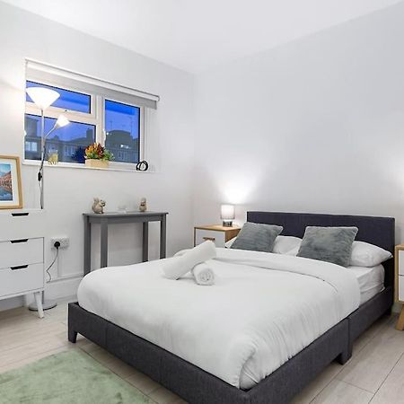 Holiday Home Near Kings Cross Sleep 12 Sp7 لندن المظهر الخارجي الصورة
