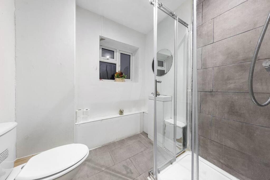 Holiday Home Near Kings Cross Sleep 12 Sp7 لندن المظهر الخارجي الصورة