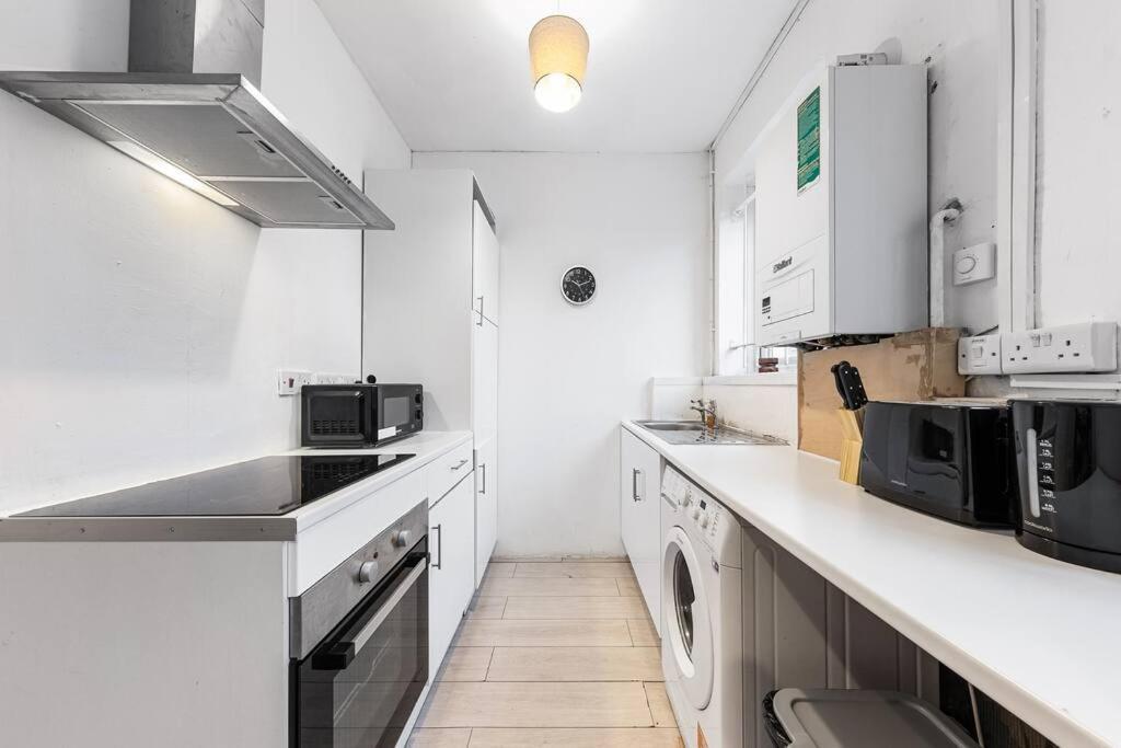 Holiday Home Near Kings Cross Sleep 12 Sp7 لندن المظهر الخارجي الصورة