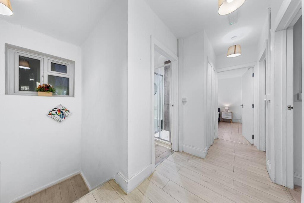Holiday Home Near Kings Cross Sleep 12 Sp7 لندن المظهر الخارجي الصورة