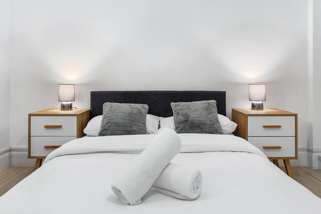 Holiday Home Near Kings Cross Sleep 12 Sp7 لندن المظهر الخارجي الصورة