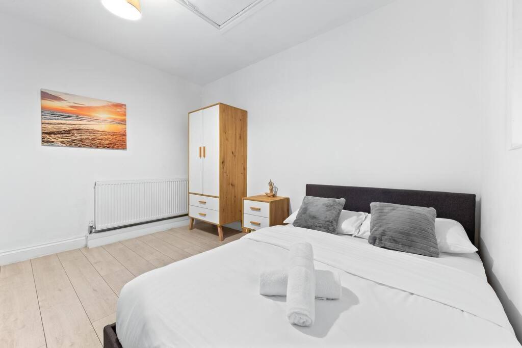 Holiday Home Near Kings Cross Sleep 12 Sp7 لندن المظهر الخارجي الصورة